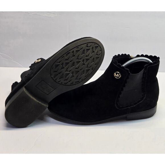 MICHAEL Michael Kors Size 5 Girls Emma Bonnie scalloped black Chelsea ankle boot - Picture 5 of 6